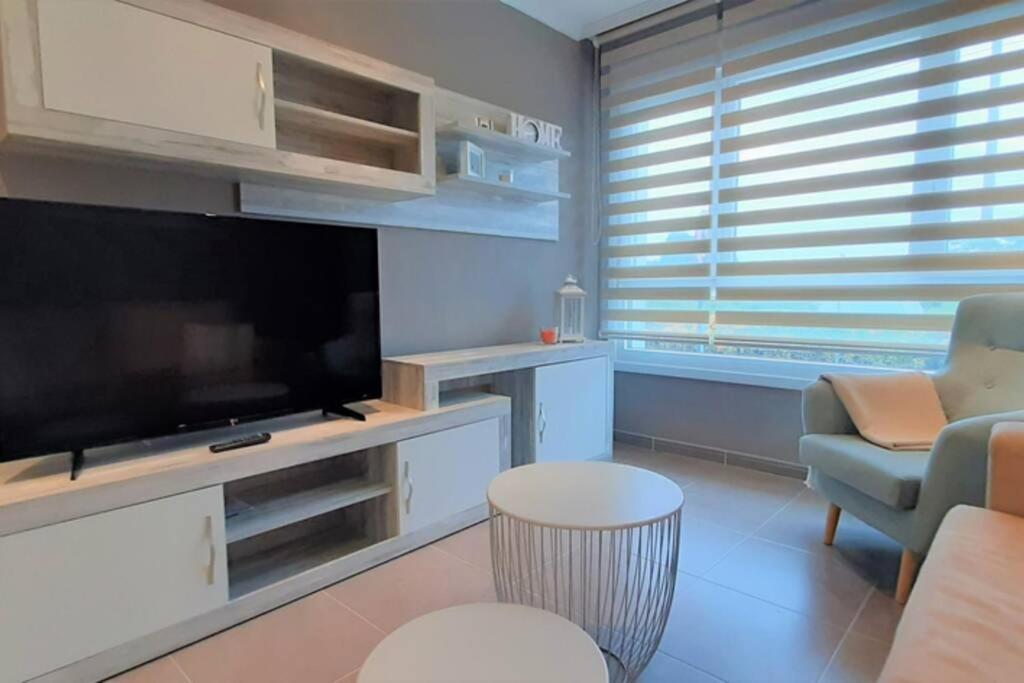 דירות Apartamento Playa Foz Con Piscina Y Parking 010 מראה חיצוני תמונה