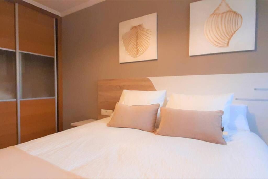 דירות Apartamento Playa Foz Con Piscina Y Parking 010 מראה חיצוני תמונה